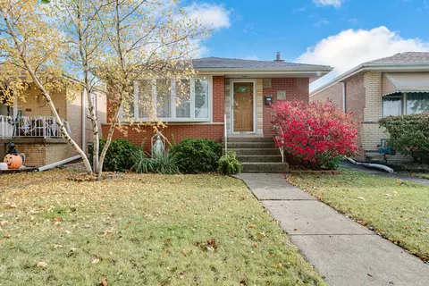 7709 S Mayfield Ave, Burbank, IL 60459
