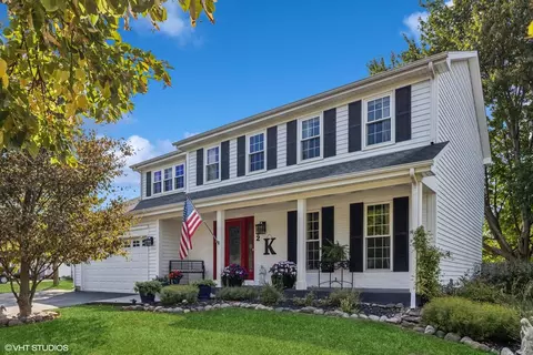 882 Horseshoe Ct, Carol Stream, IL 60188