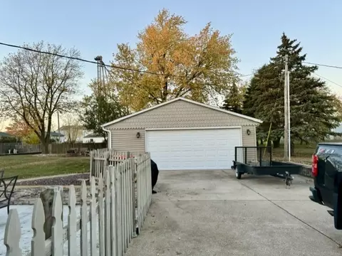 504 E Gridley Rd, Gridley, IL 61744 photo 3