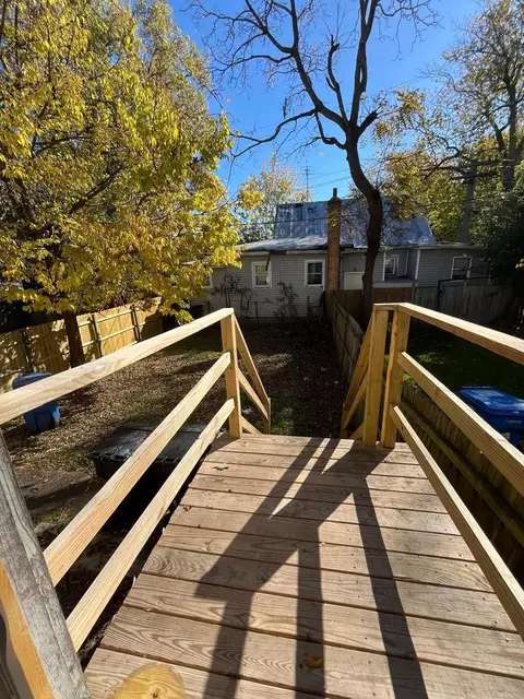 2825 E 76th Pl, Chicago, IL 60649 photo 21