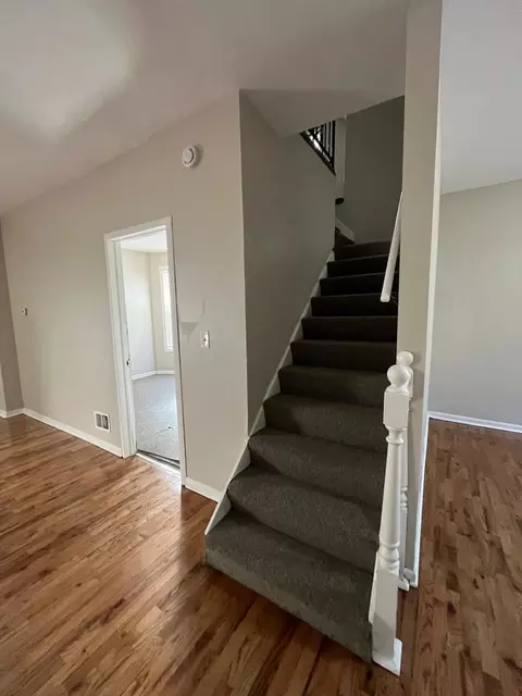 2825 E 76th Pl, Chicago, IL 60649 photo 8