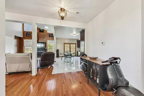 22550 Miller Rd, Steger, IL 60475 photo 13