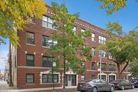 1247 W Roscoe St #3, Chicago, IL 60657