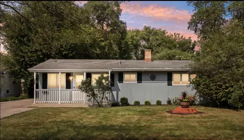 1504 W Oakton St, Arlington Heights, IL 60004