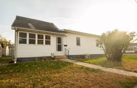 1120 W 6th St, Dixon, IL 61021