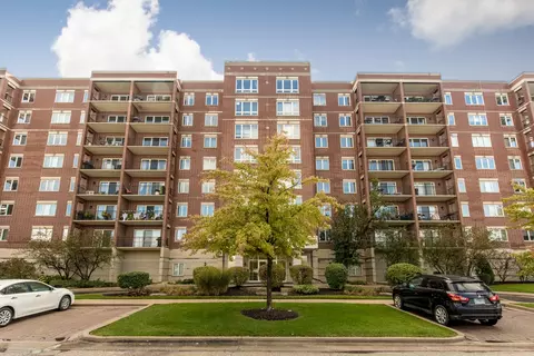 5555 N Cumberland Ave #304, Chicago, IL 60656
