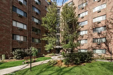 8503 W Catherine Ave #121-4, Chicago, IL 60656