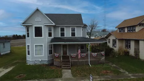 401 S Saint Charles St, Beaverville, IL 60912