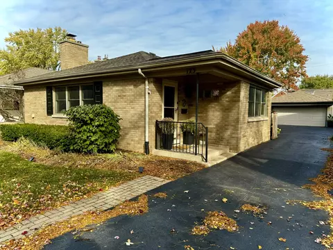 123 N Gilbert Ave, La Grange, IL 60525