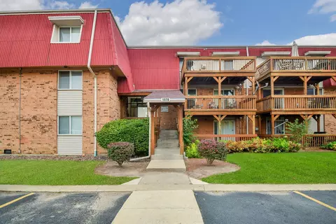 1870 Tall Oaks Dr #1101, Aurora, IL 60505