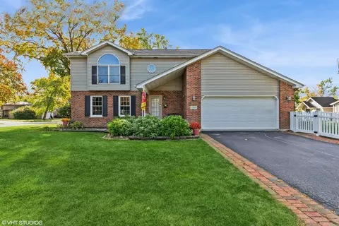 1707 Pine Rd, Homewood, IL 60430
