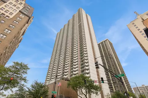 6033 N Sheridan Rd #22B, Chicago, IL 60660