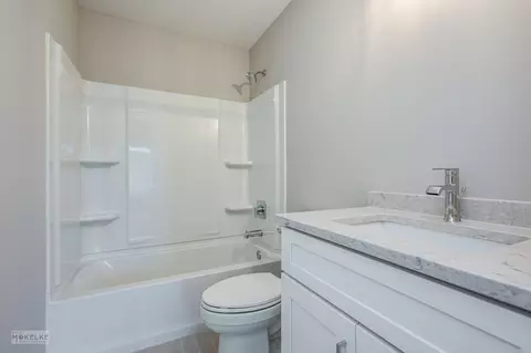 Bath - 26502 Silverleaf Dr, Plainfield, IL 60585 photo 4 of 5
