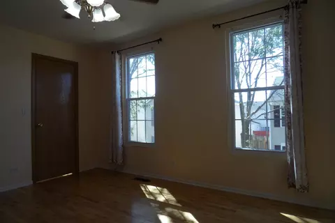 Bedroom - 916 Symphony Dr, Aurora, IL 60505 photo 1 of 5