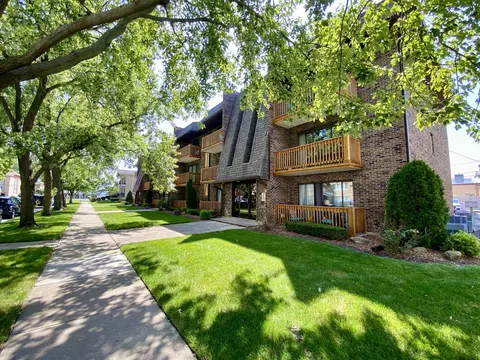 10428 S Keating Ave #C1, Oak Lawn, IL 60453