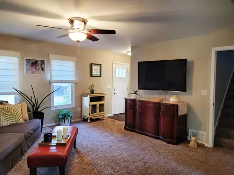 Living - 302 Washington St, West Dundee, IL 60118 photo 2 of 3