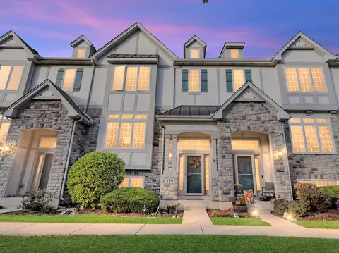 339 Sype Dr, Carol Stream, IL 60188