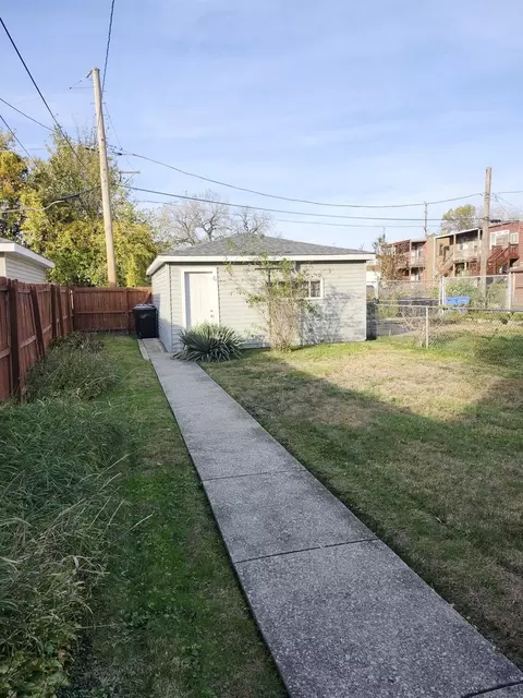 216 E 68th St, Chicago, IL 60637 photo 21