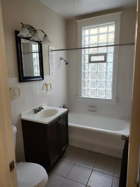 216 E 68th St, Chicago, IL 60637 photo 7