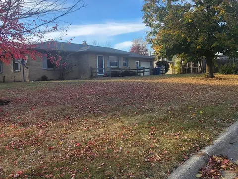 2002 Walnut St, Peru, IL 61354 photo 2