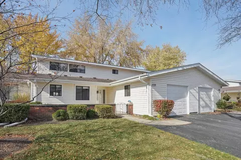 1128 Taunton Ct, Schaumburg, IL 60193