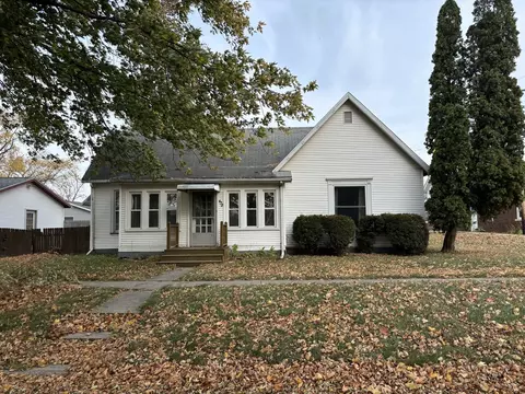 408 Washington St, Varna, IL 61375