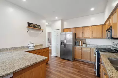 Kitchen - 420 Alexia Ct, Wheeling, IL 60090 photo 1 of 1