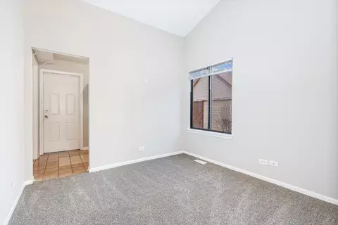 1005 Pheasant Run Ln, Aurora, IL 60504 photo 9