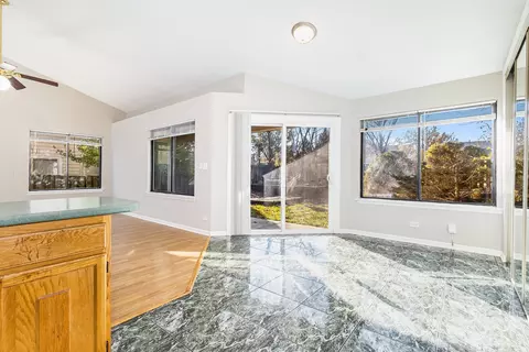 1005 Pheasant Run Ln, Aurora, IL 60504 photo 6