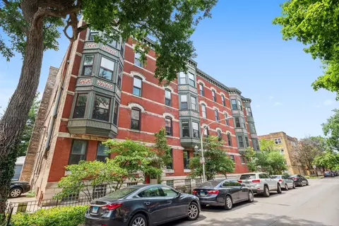 1049 W Barry Ave #2E, Chicago, IL 60657