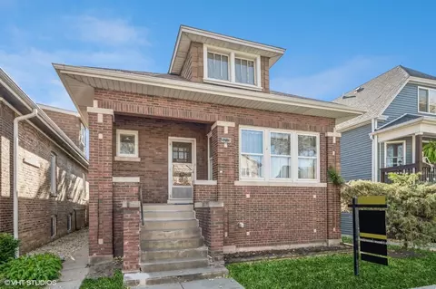 5715 W Dakin St, Chicago, IL 60634