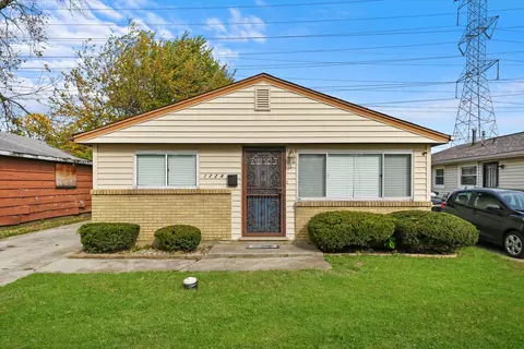 3224 Nelson Ave, Robbins, IL 60472