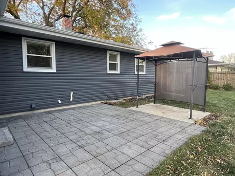 Exterior - 405 E South St, Durand, IL 61024 photo 4 of 7
