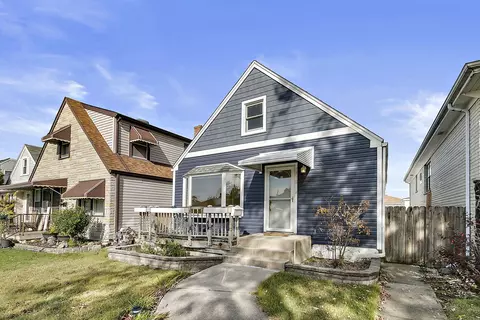 7512 W Winona St, Harwood Heights, IL 60706
