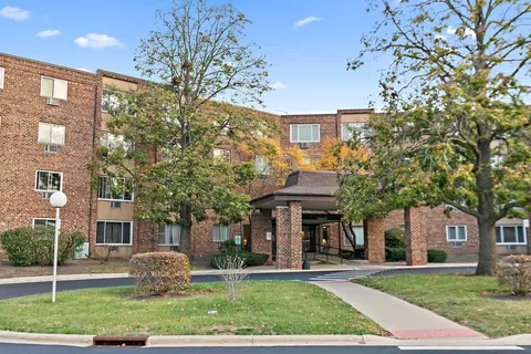 1880 Bonnie Ln #217, Hoffman Estates, IL 60169