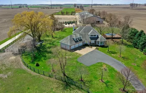 49 W729 Plank Rd, Hampshire, IL 60140