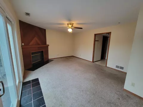 Living - 1314 Challis Dr, Bloomington, IL 61704 photo 2 of 3