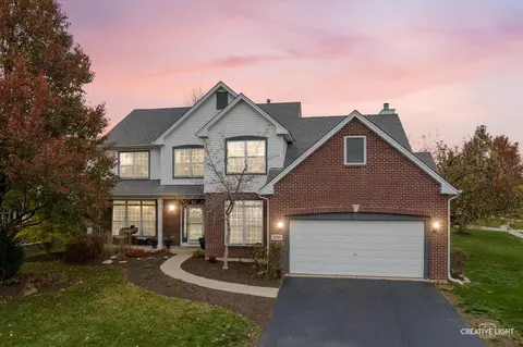 600 Highview Ct, Oswego, IL 60543
