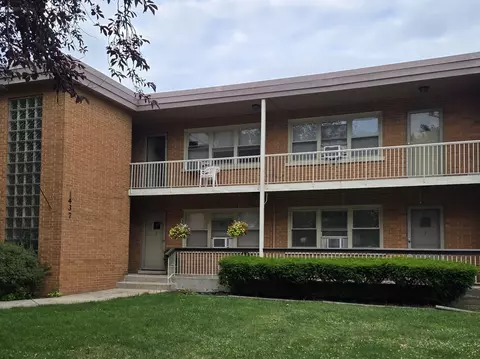 1437 Homestead Rd #8, La Grange Park, IL 60526