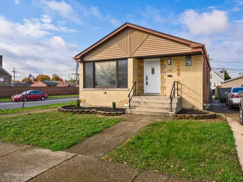 5958 S Massasoit Ave, Chicago, IL 60638