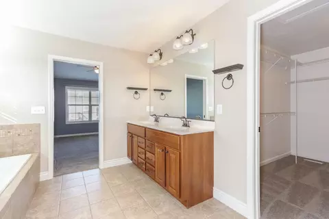 Entry Way - 1309 Kickapoo Creek Rd, Bloomington, IL 61705 photo 4 of 4