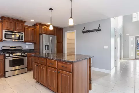 Kitchen - 1309 Kickapoo Creek Rd, Bloomington, IL 61705 photo 2 of 2