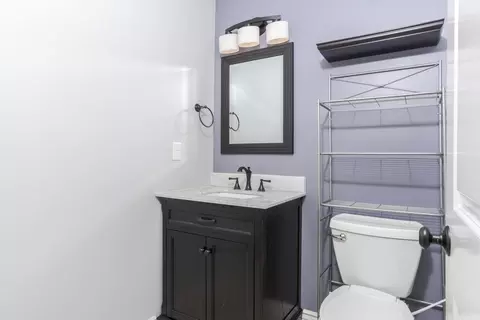 Bath - 1309 Kickapoo Creek Rd, Bloomington, IL 61705 photo 1 of 4