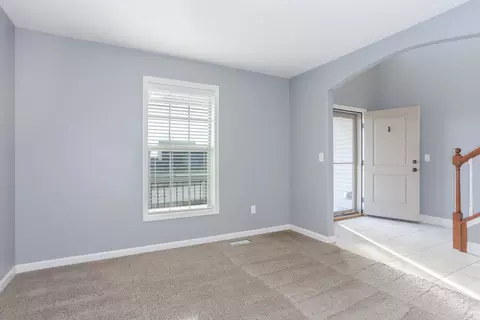 Living - 1309 Kickapoo Creek Rd, Bloomington, IL 61705 photo 5 of 6