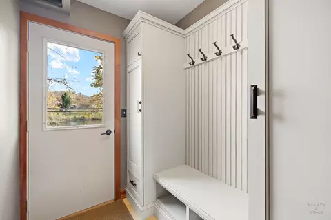 Entry Way - 3 Chestnut Ct, Cary, IL 60013 photo 3 of 3