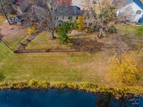 View/Area - 3 Chestnut Ct, Cary, IL 60013 photo 2 of 4