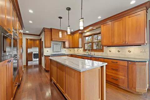 Kitchen - 3 Chestnut Ct, Cary, IL 60013 photo 2 of 7