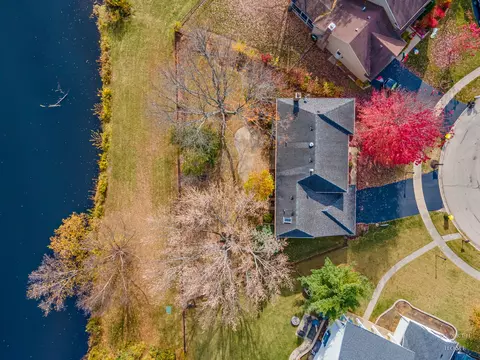 View/Area - 3 Chestnut Ct, Cary, IL 60013 photo 3 of 4