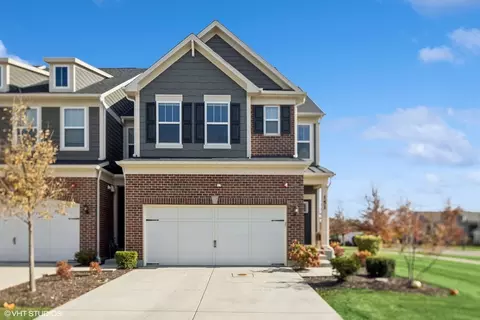 151 Blanchard Ct, Bloomingdale, IL 60108