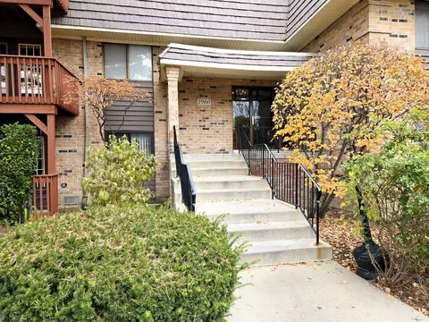 1960 Selmarten Rd #1806, Aurora, IL 60505